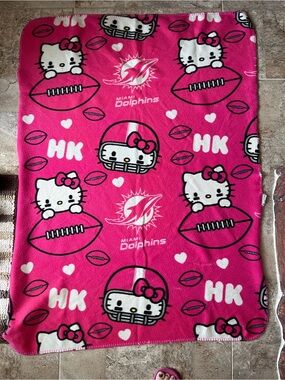 Northwest Miami Dolphins Pink Hello Kitty Fleece Throw